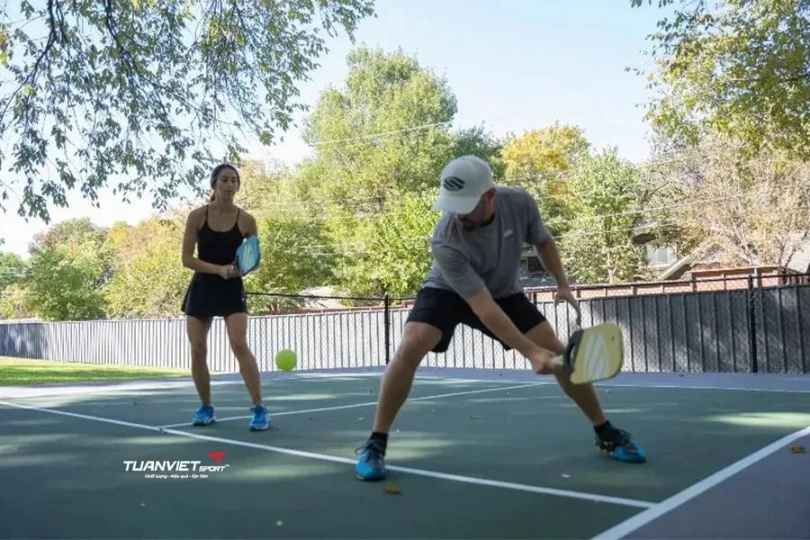 Carry trong Pickleball là gì? Cách nhận biết và tránh lỗi hiệu quả