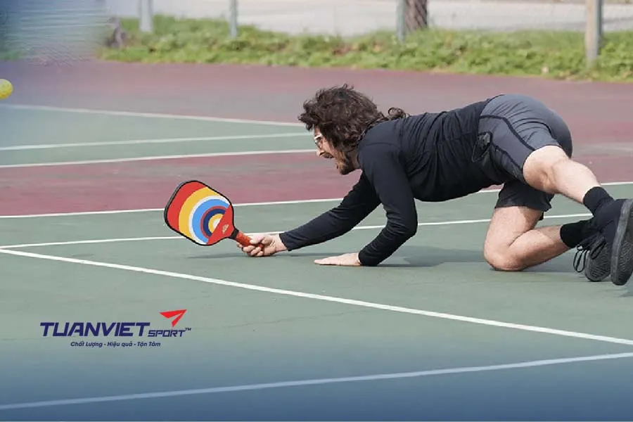 Đau mắt cá chân sau khi chơi pickleball? Cách phục hồi bong gân hiệu quả