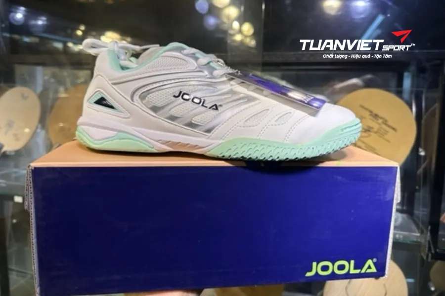 Giày JOOLA &ldquo;xách tay&rdquo; là gì Những rủi ro thường gặp người mua cần biết