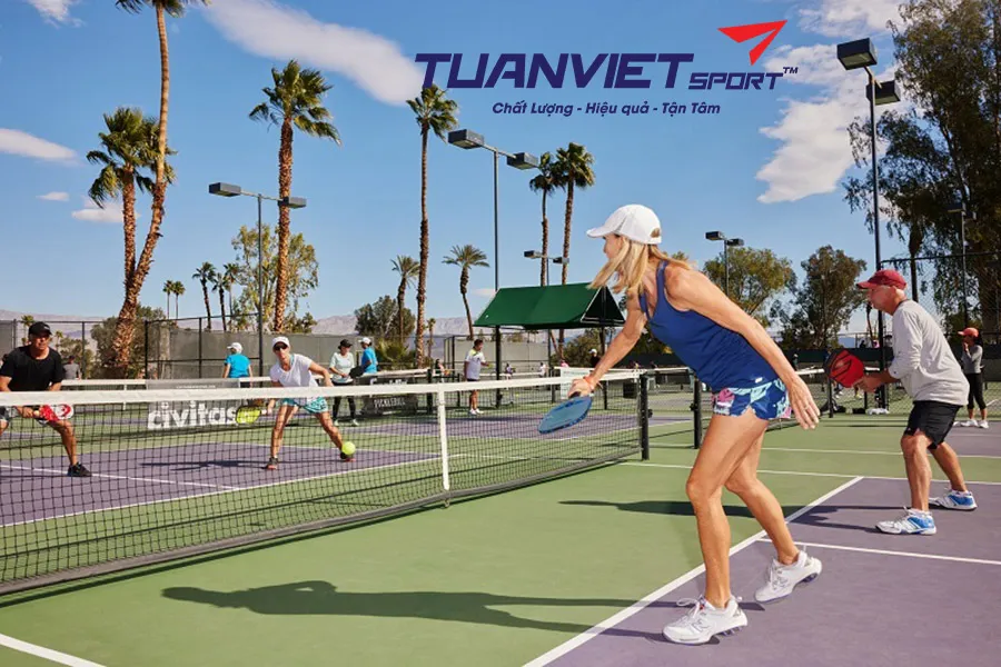 Hướng Dẫn Tránh Chấn Thương Cho Người Mới Bắt Đầu Chơi Pickleball