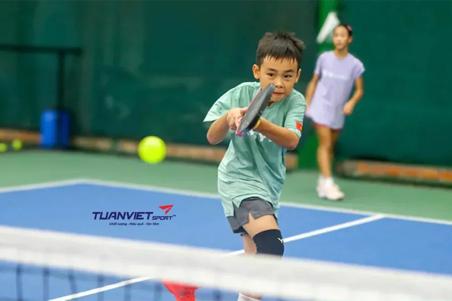 Kh&aacute;m ph&aacute; b&oacute;ng pickleball JOOLA HC-40 chuẩn mực mới cho thi đấu trong nh&agrave;