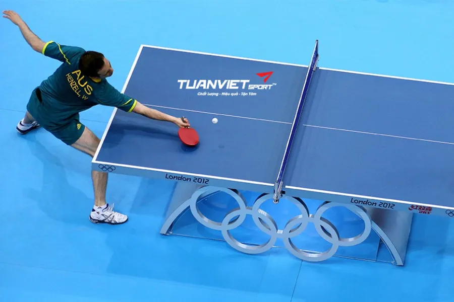 Kỹ thuật giao bóng hợp lệ trong cách chơi bóng bàn &ndash; Nắm vững luật để không bị mất điểm