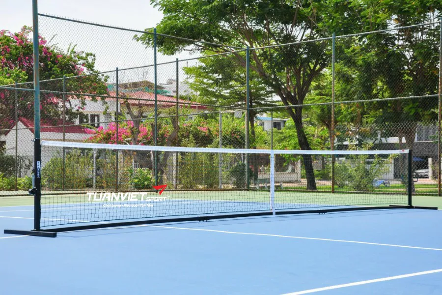 Lưới Pickleball l&agrave; g&igrave;? Ti&ecirc;u chuẩn k&iacute;ch thước v&agrave; vai tr&ograve; trong thi đấu