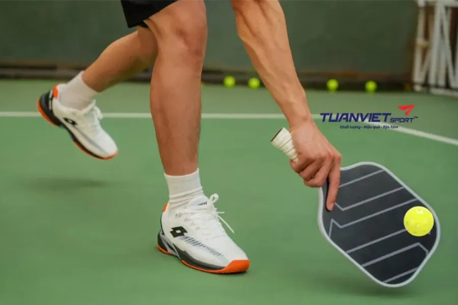 Nên Mang Giày Tennis Hay Giày Pickleball So Sánh Chi Tiết Từ A&ndash;Z