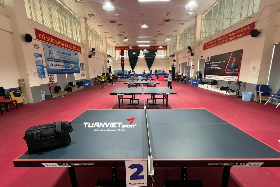 N&ecirc;n mua dụng cụ ở đ&acirc;u cho c&acirc;u lạc bộ b&oacute;ng b&agrave;n? Gợi &yacute; nguồn uy t&iacute;n & gi&aacute; tốt