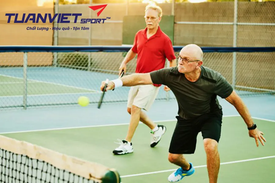 Người cao tuổi cần lưu ý gì khi chơi pickleball?