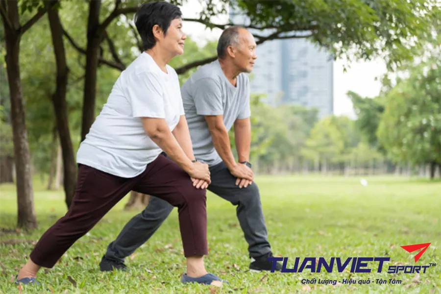 Người cao tuổi cần lưu ý gì khi chơi pickleball?