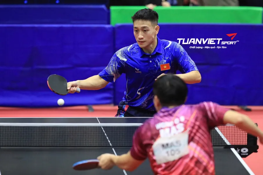 Người chơi tấn công (giậtđiều bóng nhanh) cần tiêu chí gì ở giày bóng bàn