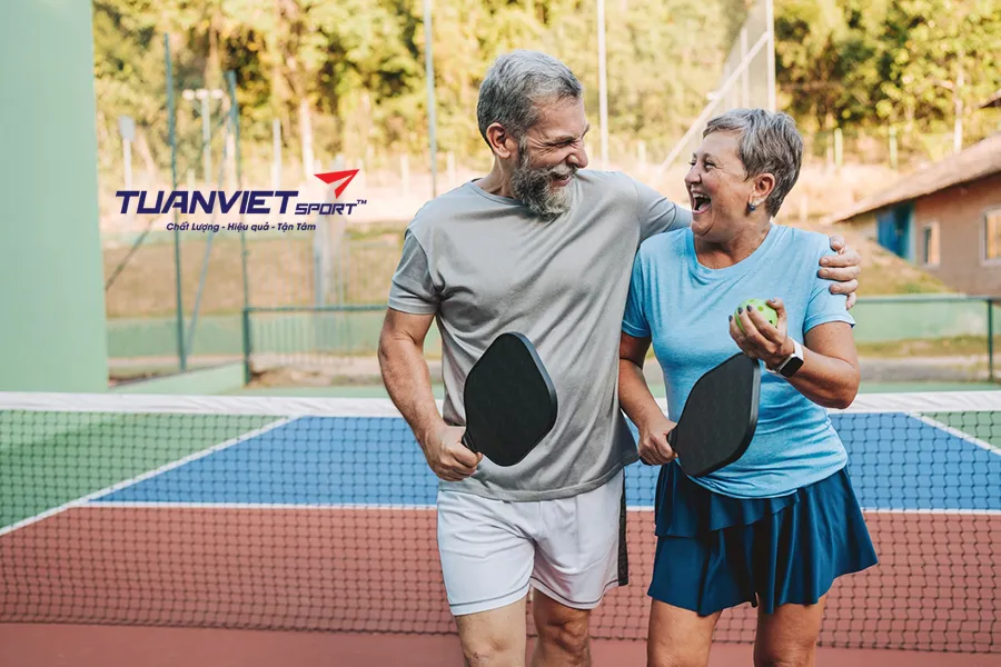 Tập Pickleball sau tuổi 50 cải thiện tim mạch, tinh thần v&agrave; k&eacute;o d&agrave;i tuổi thọ