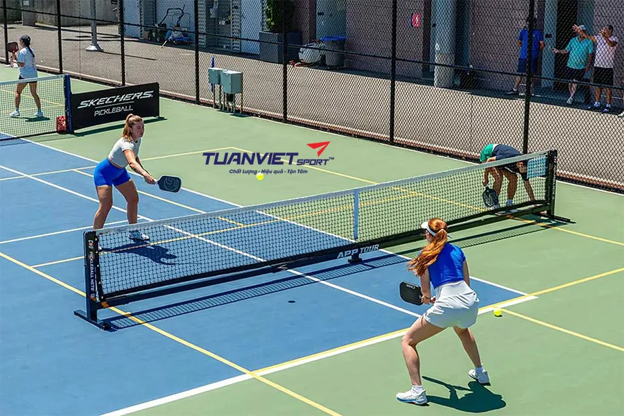 Tất tần tật về luật vượt qua mặt phẳng lưới trong Pickleball mà người chơi cần biết