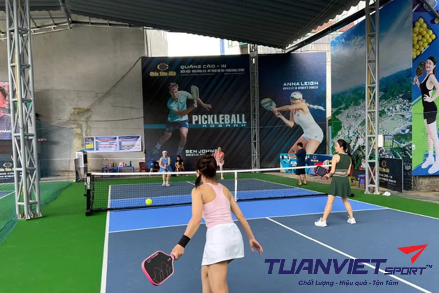 Tìm Hiểu Sự Khác Nhau Giữa Pickleball Đơn Và Pickleball Đôi