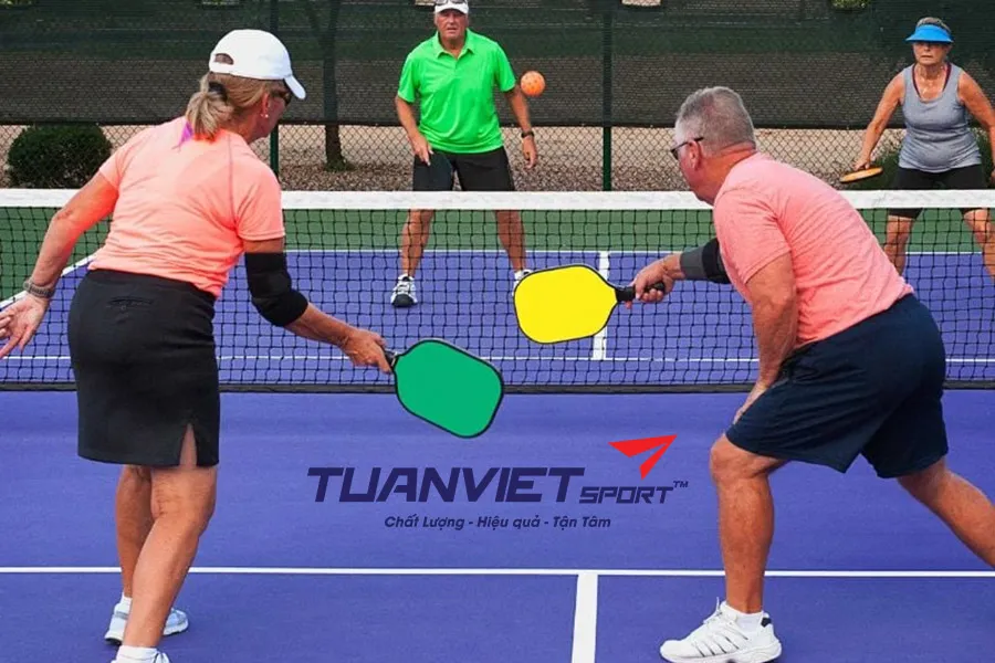 Tìm Hiểu Sự Khác Nhau Giữa Pickleball Đơn Và Pickleball Đôi