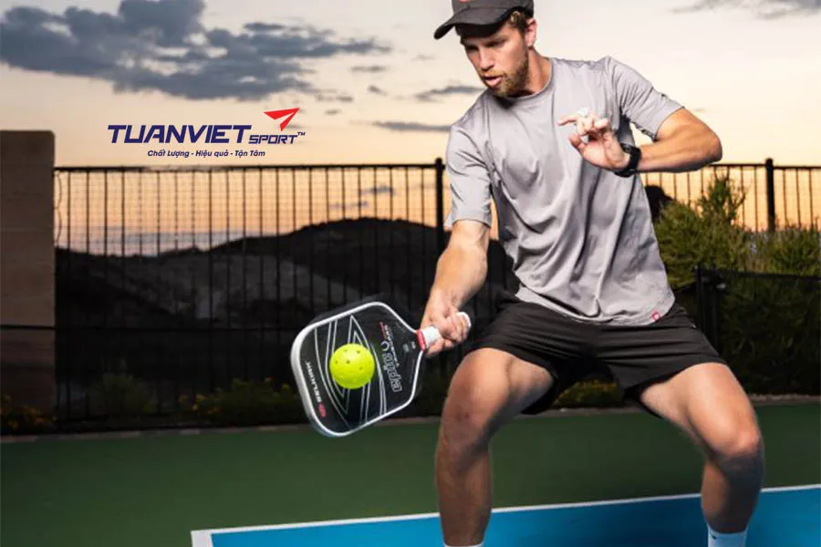 Vì sao độ bền bề mặt vợt pickleball lại quan trọng? Tìm hiểu công nghệ InifiniGrit