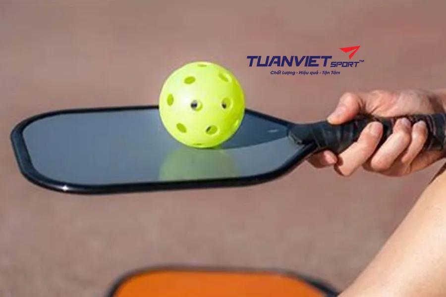 Cách thử vợt pickleball trước khi mua để chọn đúng cho lối chơi của bạn