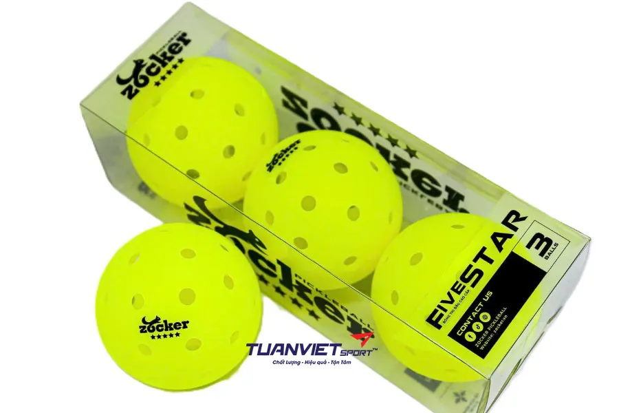 Các thương hiệu bóng được nhiều sân lựa chọn hiện nay bao gồm: Facolos, Zocker, Selkirk, Franklin, Vulcan… với đa dạng mẫu mã và mức giá nhưng chủ sân cần hiểu rõ mô hình khai thác của mình để lựa chọn đúng loại