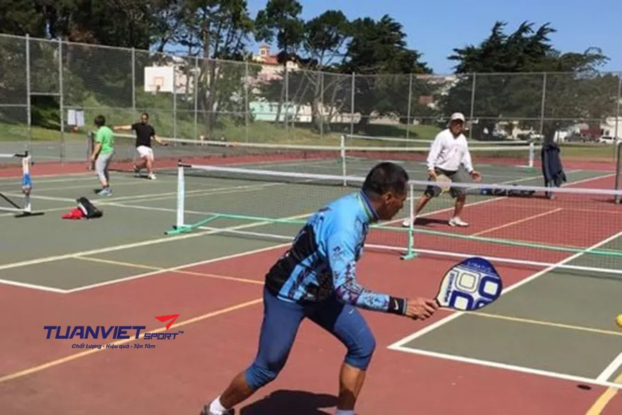 Những cú đánh khó trả nhất trong Pickleball đôi phong trào
