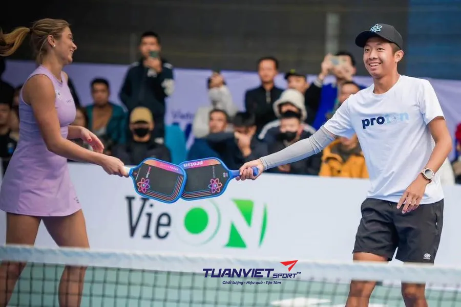 Proton Series Three - Project Flamigo - Top 5 vợt Pickleball Mỹ được người chơi Tennis chuyển sang dùng nhiều nhất