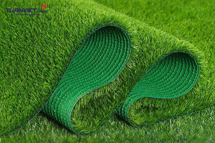 Thảm cỏ nhân tạo sân vườn trong nhà Nên chọn loại nào để không trơn trượt
