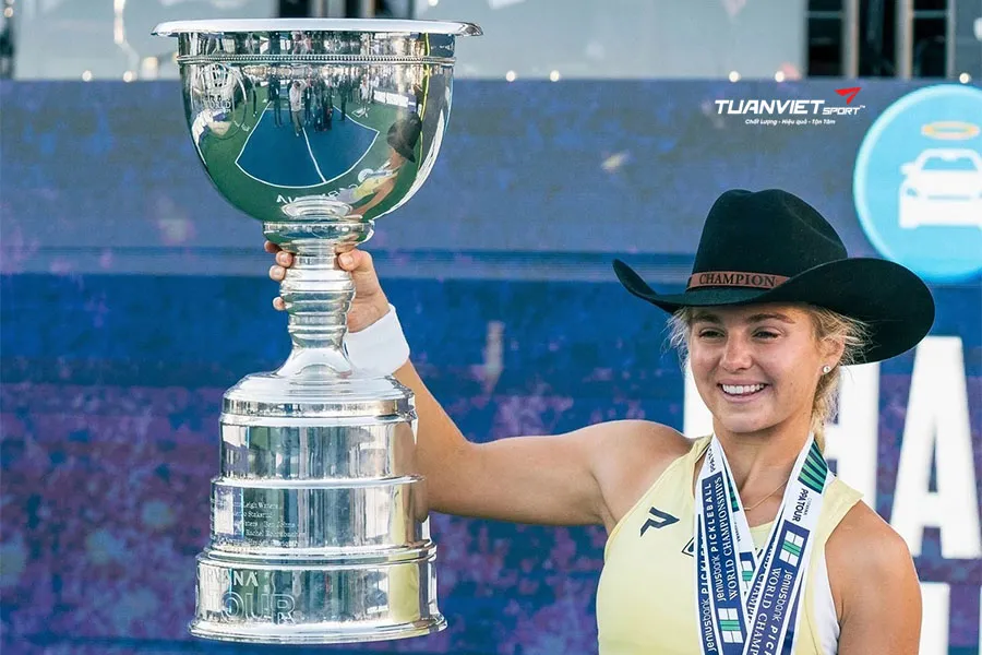 Anna Leigh Waters thống trị PPA Tour 2025 với m&ugrave;a giải bất bại lịch sử