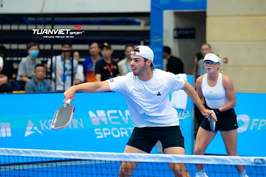 Anna Leigh Waters và Ben Johns thống trị bán kết PPA Asia 1000 tại Hà Nội