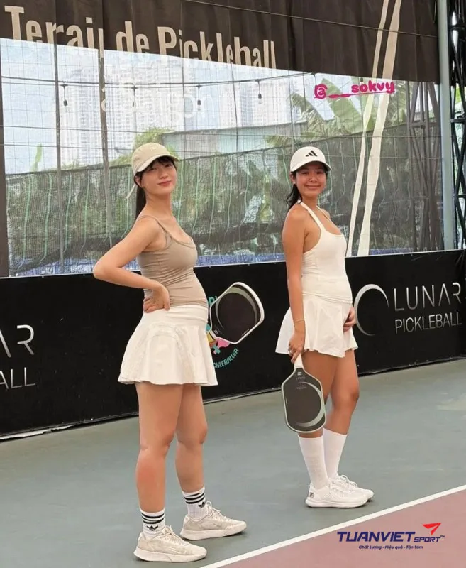 B&agrave; bầu chơi pickleball c&oacute; an to&agrave;n kh&ocirc;ng C&aacute;c chuy&ecirc;n gia n&oacute;i g&igrave;?