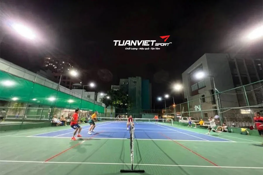 Chơi Pickleball Không Làm Phiền Hàng Xóm: Làm Sao Để Được Cả Đôi Bên?