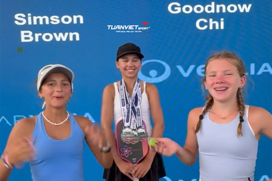 Cô bé 13 tuổi Kelly Goodnow gây sốc nước Mỹ khi vô địch Pickleball World Championships 2025