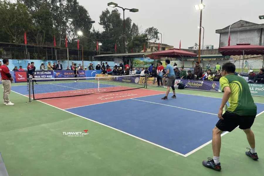 Cơ hội và thách thức của mô hình pickleball tự động ngoài trời