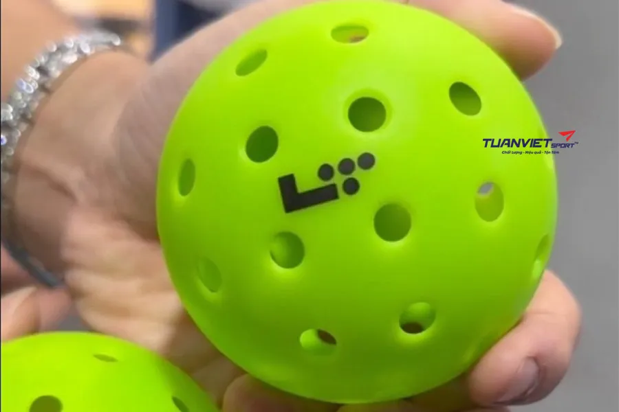 Drama b&oacute;ng Pickleball LT Pro 48 về Việt Nam d&iacute;nh nghi vấn l&agrave;m giả v&agrave; k&eacute;m chất lượng