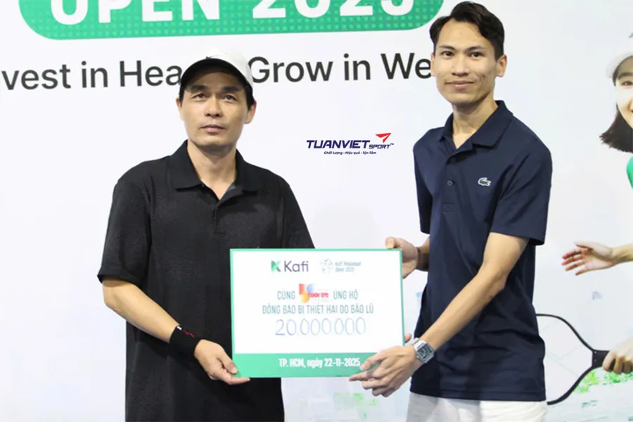 Giải Kafi Pickleball Open tiếp sức báo Tuổi Trẻ cứu trợ miền Trung