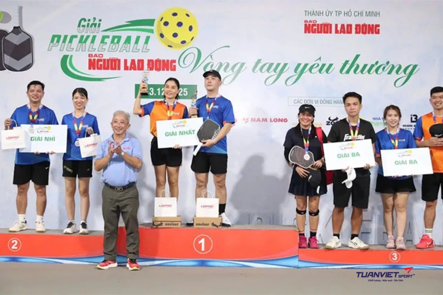 Giải Pickleball “Vòng tay yêu thương” Báo Người Lao Động 2025 khép lại đầy cảm xúc