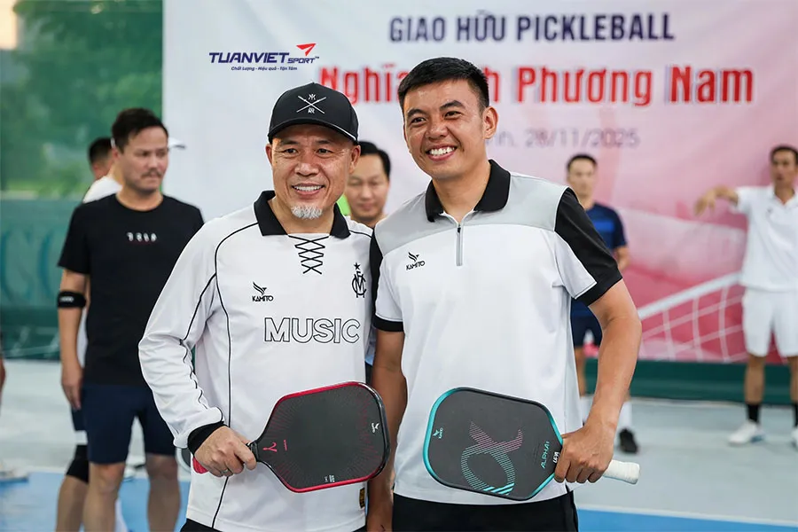 Giang Hồng Ngọc bắt cặp Lý Hoàng Nam giành ngôi vô địch giải pickleball