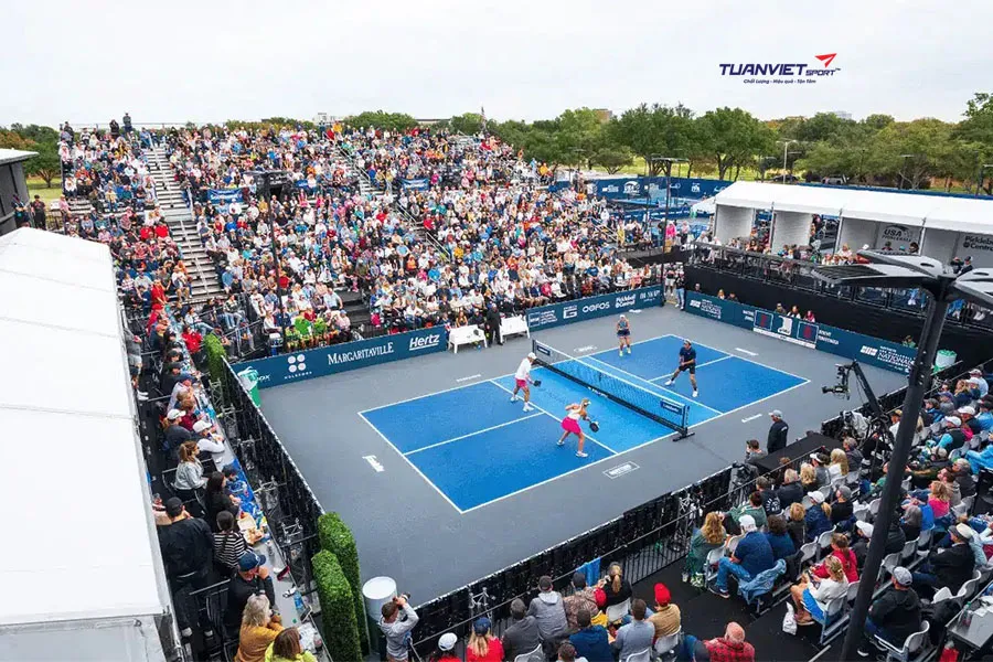 Giới nhà giàu Mỹ đổ xô xây sân pickleball trong vườn nhà