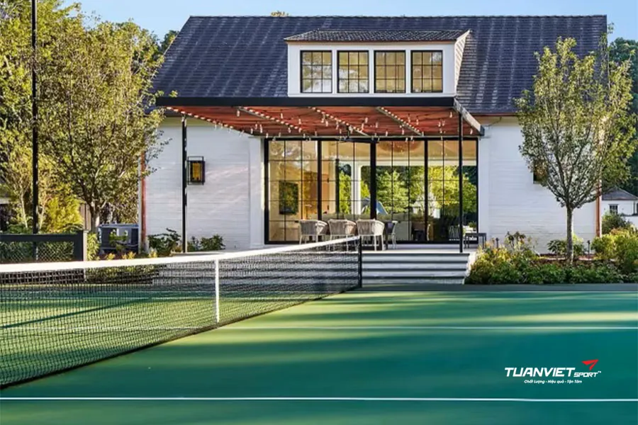 Giới nhà giàu Mỹ đổ xô xây sân pickleball trong vườn nhà