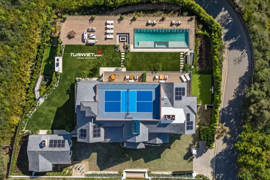 Giới nhà giàu Mỹ đổ xô xây sân pickleball trong vườn nhà