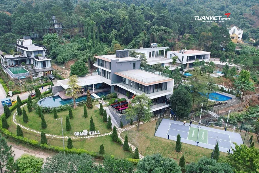 Giới nhà giàu Mỹ đổ xô xây sân pickleball trong vườn nhà