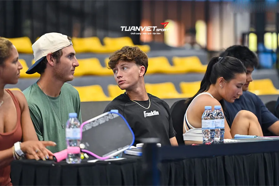 Hayden Patriquin & Federico Staksrud ngược dòng vào chung kết!