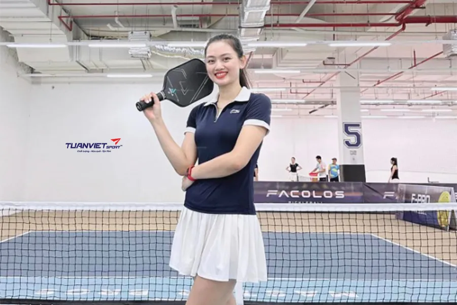 Hoa khôi bóng đá Ngọc Châm và cựu tuyển thủ đấu kiếm Hoài Thu gây chú ý tại Giải Pickleball VTV Cup 2025