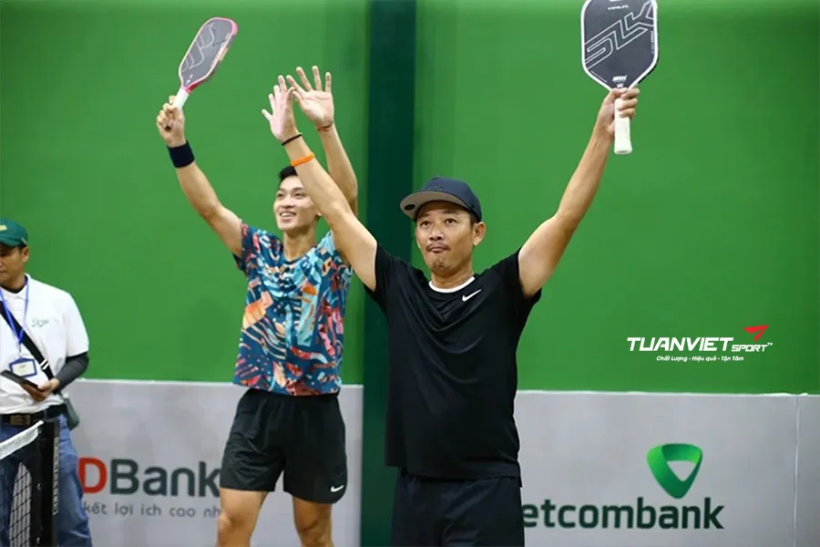 Huyền thoại quần vợt Đỗ Minh Qu&acirc;n bứt ph&aacute; v&agrave;o top 4 Pickleball ch&acirc;u &Aacute;