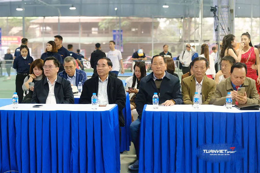 Khai mạc Giải Pickleball Hiệp hội Doanh nghiệp nhỏ và vừa Nghệ An 2025 Cup HTQ Group