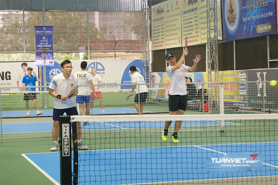 Khai mạc Giải Pickleball Hiệp hội Doanh nghiệp nhỏ và vừa Nghệ An 2025 Cup HTQ Group