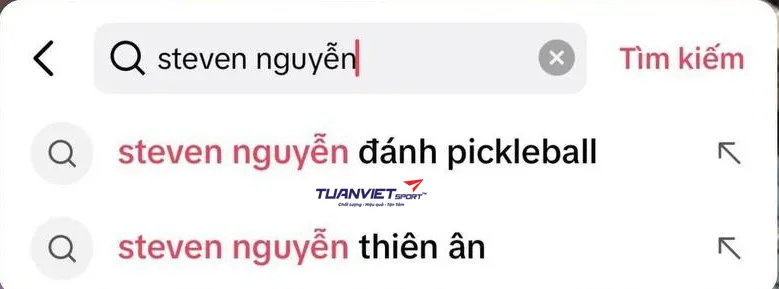 Steven Nguyễn đ&aacute;nh pickleball v&agrave; trở th&agrave;nh nh&acirc;n chứng bất đắc dĩ trong drama
