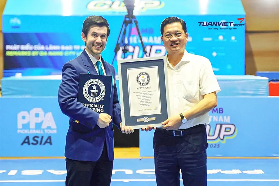 Việt Nam lập kỷ lục Guinness pickleball B&aacute;o quốc tế ca ngợi sự b&ugrave;ng nổ